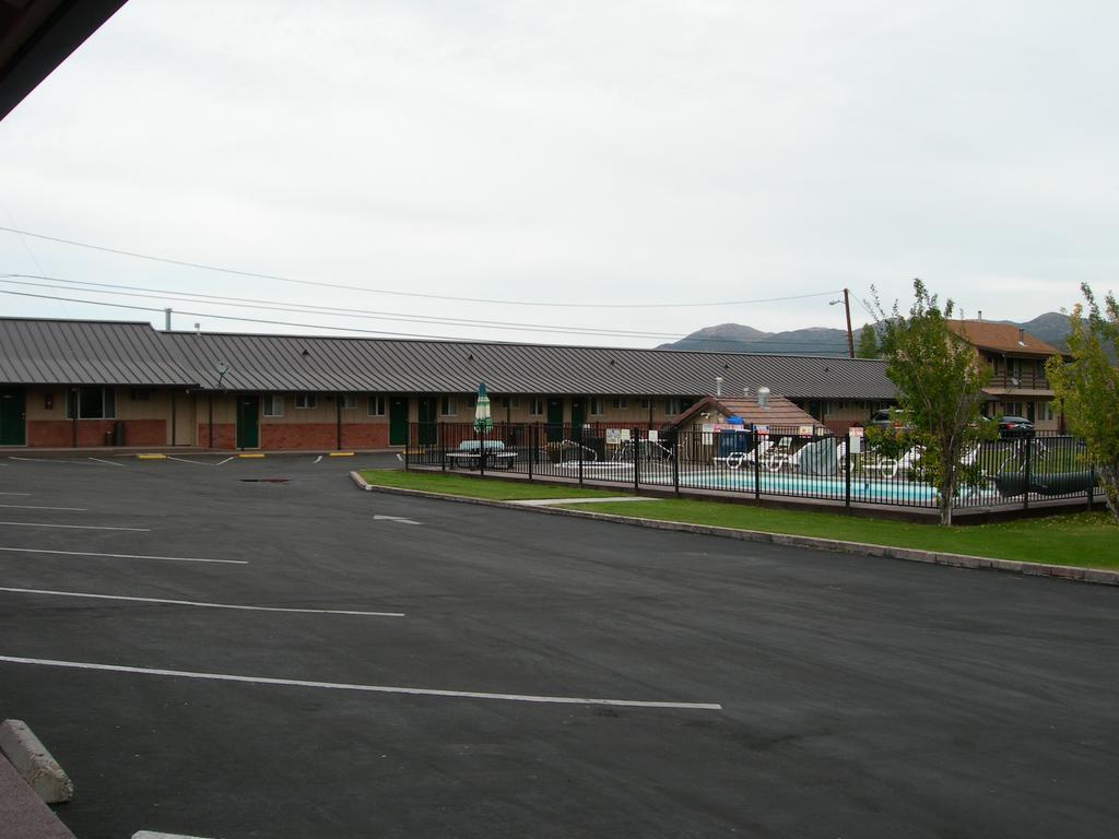 Walker River Lodge Bridgeport Exterior photo